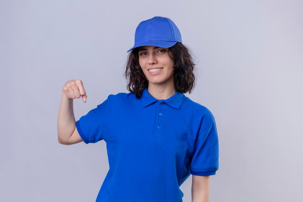A imagem mostra um exemplo de uma pessoa usando um uniforme personalizado.