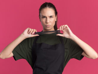 Uniformes para salão: como acertar no visual da equipe e ainda facilitar o dia a dia de trabalho